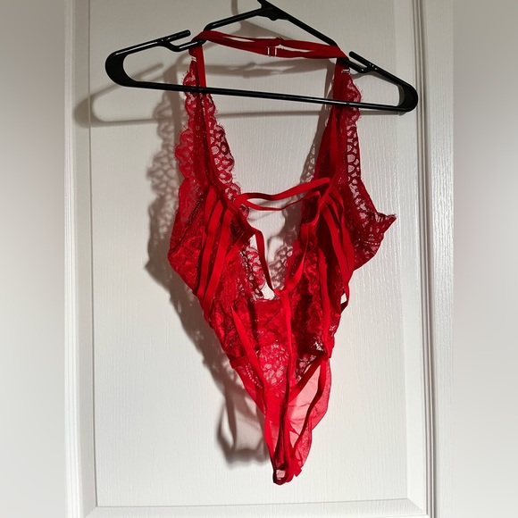 La Senza Sexy Red Lace Bodysuit - L - Picture 2 of 2